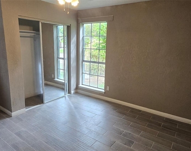 1702 Pisces Street - Photo Thumbnail 5