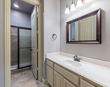 1516 Silverleaf Drive - Photo Thumbnail 23