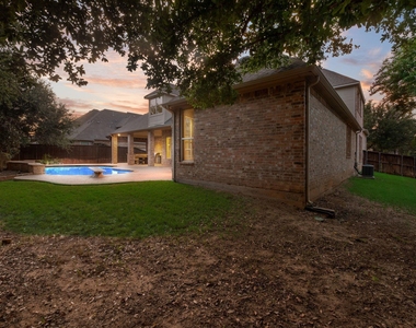 1516 Silverleaf Drive - Photo Thumbnail 34