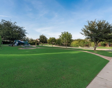 1516 Silverleaf Drive - Photo Thumbnail 35