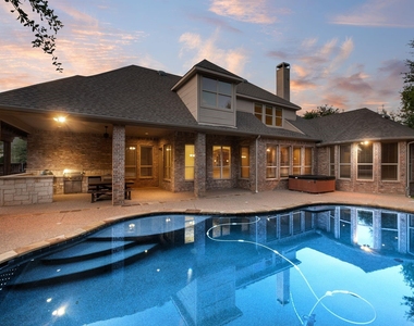 1516 Silverleaf Drive - Photo Thumbnail 3