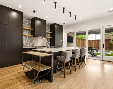 5133 Vickery Boulevard - Photo Thumbnail 12