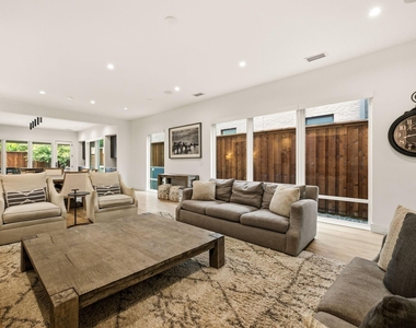 5133 Vickery Boulevard - Photo Thumbnail 9