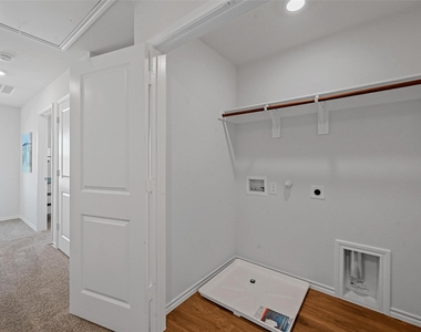 204 Tall Cedar Way - Photo Thumbnail 18