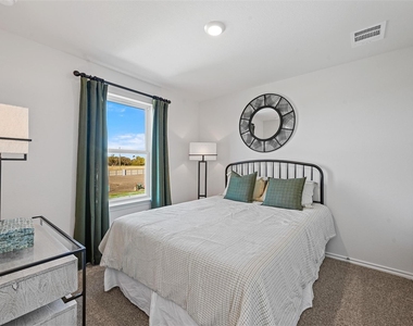 204 Tall Cedar Way - Photo Thumbnail 16