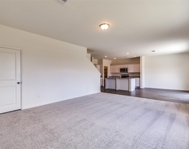 5516 Brownstone Lane - Photo Thumbnail 13