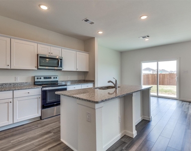 5516 Brownstone Lane - Photo Thumbnail 4