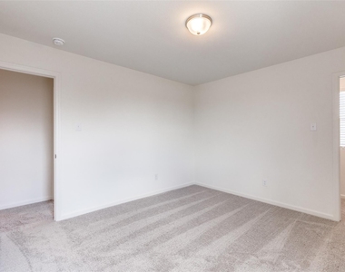 5516 Brownstone Lane - Photo Thumbnail 17