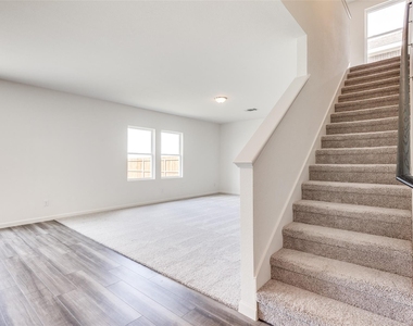 5516 Brownstone Lane - Photo Thumbnail 15
