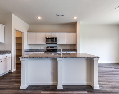 5516 Brownstone Lane - Photo Thumbnail 6