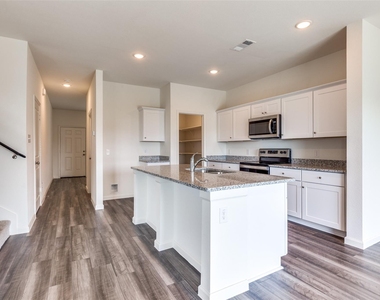 5516 Brownstone Lane - Photo Thumbnail 5