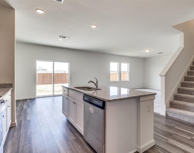 5516 Brownstone Lane - Photo Thumbnail 10