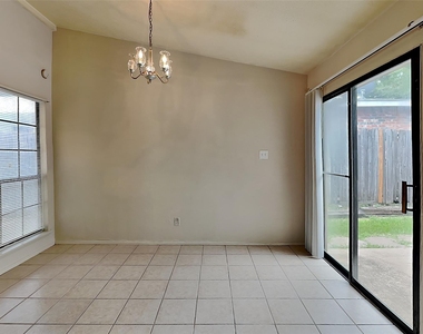 7313 Pineberry Road - Photo Thumbnail 7