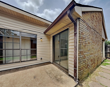 7313 Pineberry Road - Photo Thumbnail 15