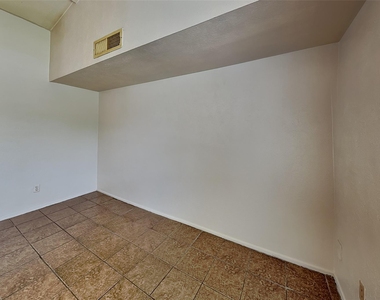 7313 Pineberry Road - Photo Thumbnail 8