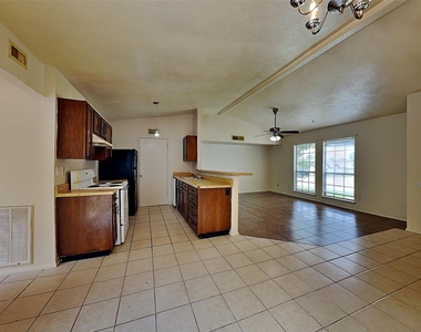 7313 Pineberry Road - Photo Thumbnail 6