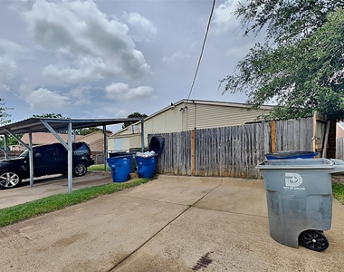 7313 Pineberry Road - Photo Thumbnail 14