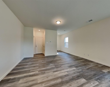 617 Colgate Circle - Photo Thumbnail 1