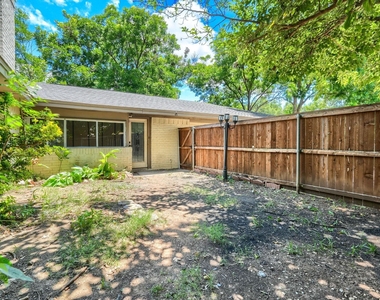 4049 Alicante Avenue - Photo Thumbnail 24