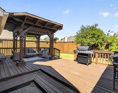 10908 Shadow Brook Lane - Photo Thumbnail 23
