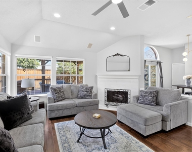 10908 Shadow Brook Lane - Photo Thumbnail 19