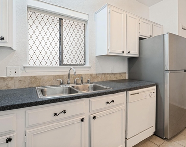 5550 Spring Valley - Photo Thumbnail 6
