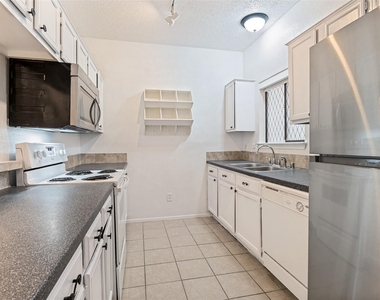 5550 Spring Valley - Photo Thumbnail 7