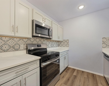 1214 W Morgan Street - Photo Thumbnail 5