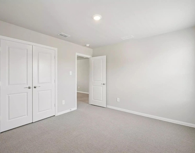 525 Blanton Street - Photo Thumbnail 24