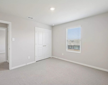 525 Blanton Street - Photo Thumbnail 29