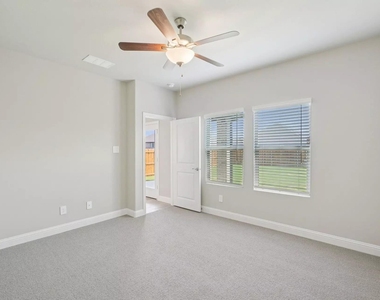 525 Blanton Street - Photo Thumbnail 33