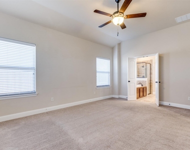 229 Dakota Drive - Photo Thumbnail 14