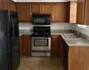 3072 W Sycamore Circle - Photo Thumbnail 5