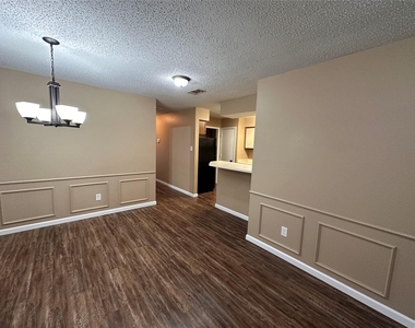 4707 Sausalito Drive - Photo Thumbnail 2
