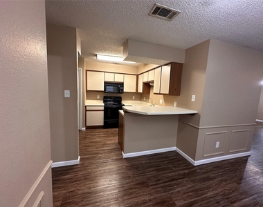 4707 Sausalito Drive - Photo Thumbnail 5