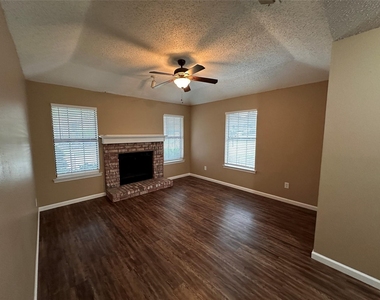 4707 Sausalito Drive - Photo Thumbnail 3