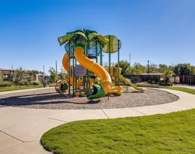 410 White Willow Drive - Photo Thumbnail 22