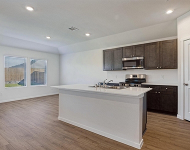 410 White Willow Drive - Photo Thumbnail 5