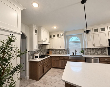 5412 Caesar Creek Court - Photo Thumbnail 6