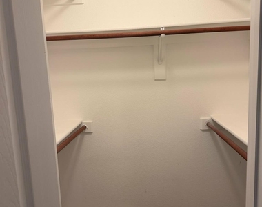 1619 Wintercrest Road - Photo Thumbnail 3
