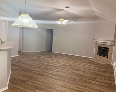 1619 Wintercrest Road - Photo Thumbnail 6