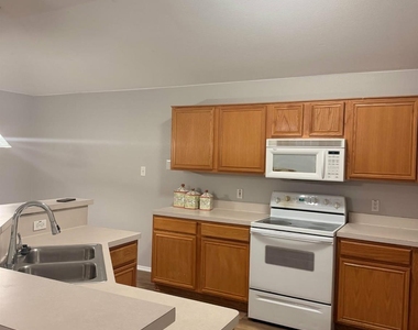 1619 Wintercrest Road - Photo Thumbnail 2