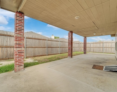 321 Dakota Drive - Photo Thumbnail 21