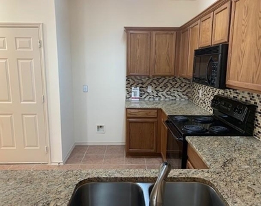 2226 Glacier Park Lane - Photo Thumbnail 1