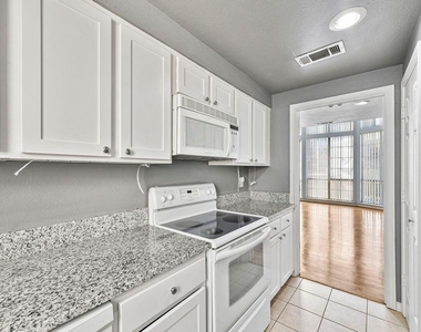 3100 Cole Avenue - Photo Thumbnail 15