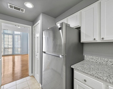 3100 Cole Avenue - Photo Thumbnail 16