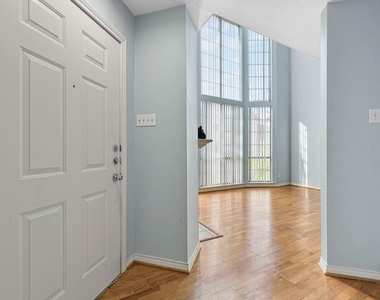 3100 Cole Avenue - Photo Thumbnail 8