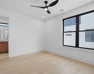 4526 Cabell Drive - Photo Thumbnail 13