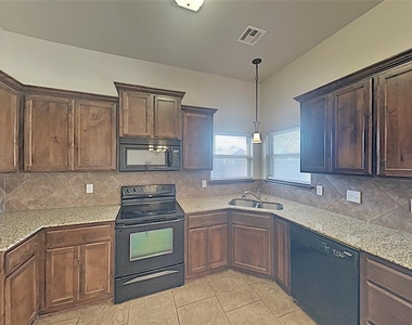 3204 Sahoma Trail - Photo Thumbnail 6