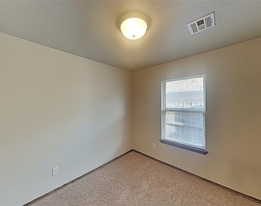 3204 Sahoma Trail - Photo Thumbnail 11